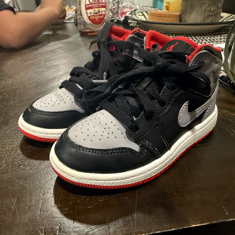 Kids jordan 1 red and black nike swoosh